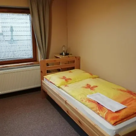 Jendral Penzión pre hostí