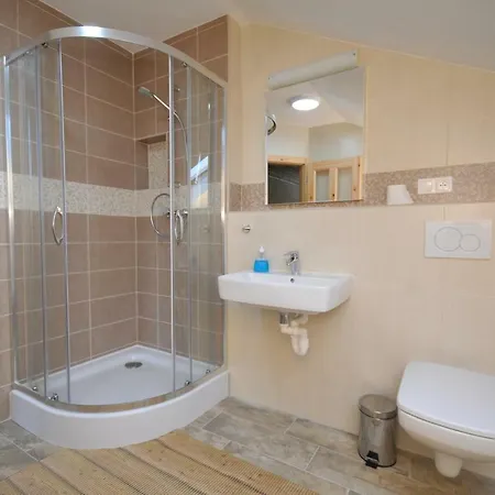 Jendral Πανσιόν Hrabušice